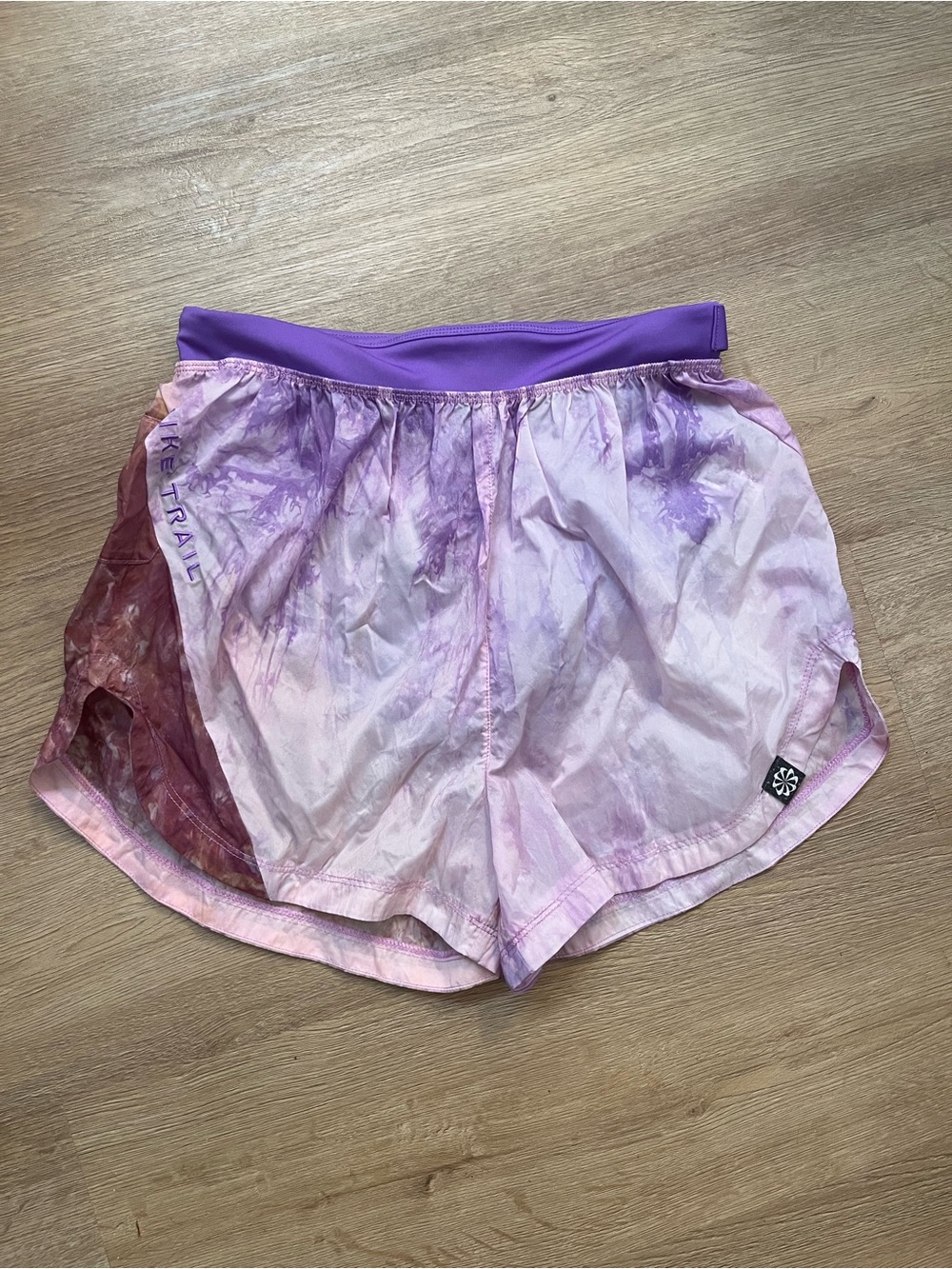 Nike Trail Women’s Repel Mid Rise Tie Dye Running Shorts Size XS